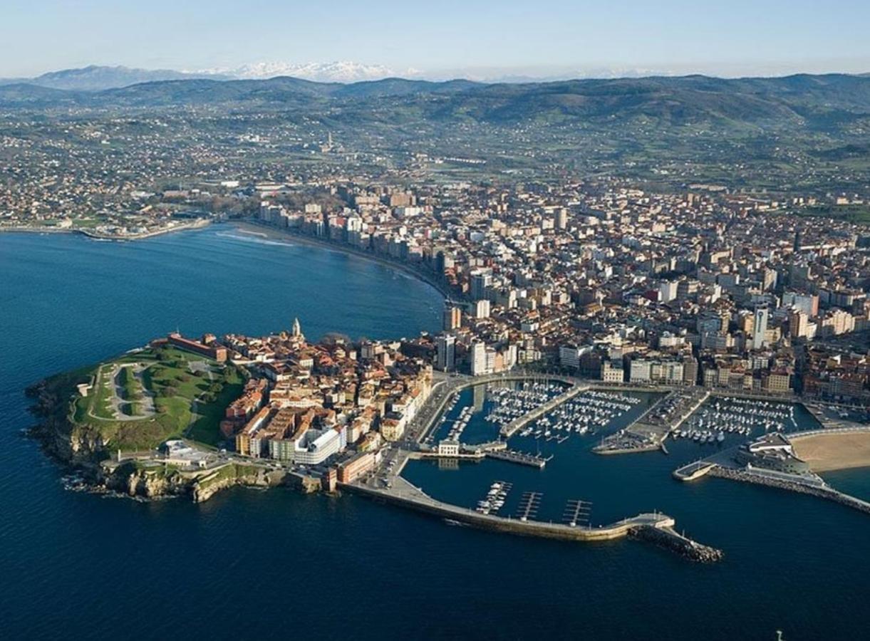 Apto. Vista Playa Poniente Gijón Exteriör bild