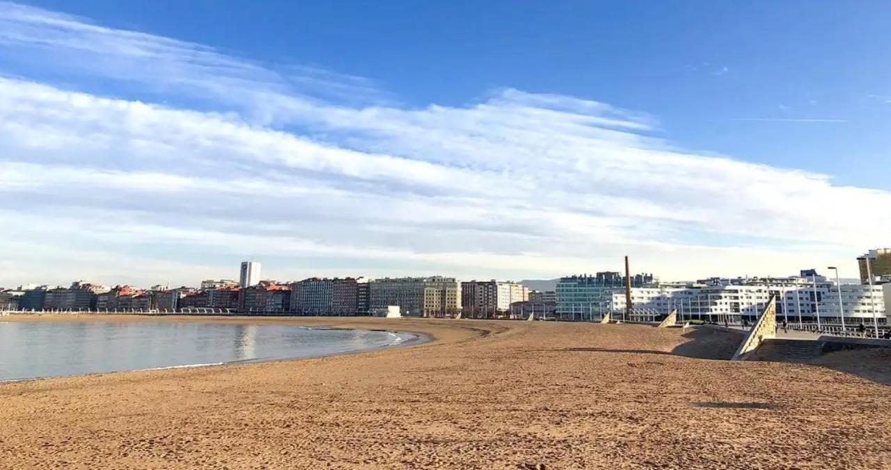 Apto. Vista Playa Poniente Lägenhet Gijón Exteriör bild