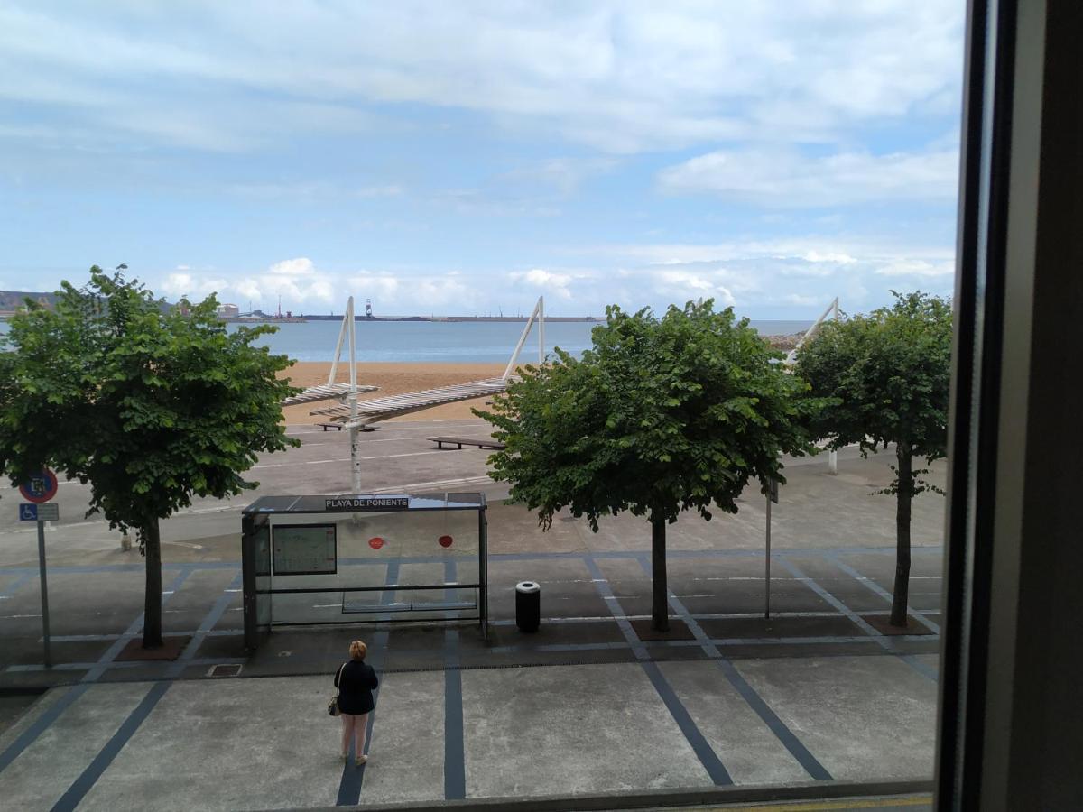 Apto. Vista Playa Poniente Lägenhet Gijón Exteriör bild